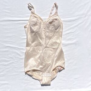 Vintage Triumph International Lingerie Bodysuit Shapewear Womens 80 Ivory 36B
